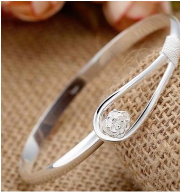 VELÓRA SAKURA Bracelet